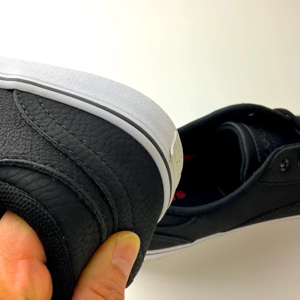 Levi’s Comfort‎ black Men’s Shoes Size 9